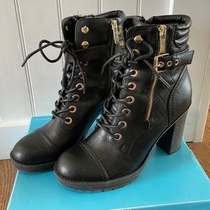 Guess Quilted Block Heel Combat Boots Size 8
